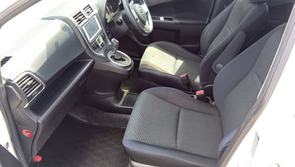 1049 TOYOTA RACTIS G 2010