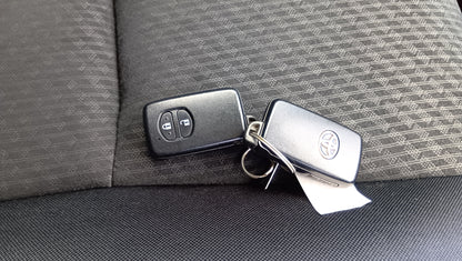 1049 TOYOTA RACTIS G 2010