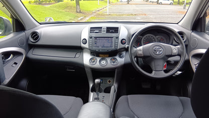 1077. TOYOT RAV4 G 2011