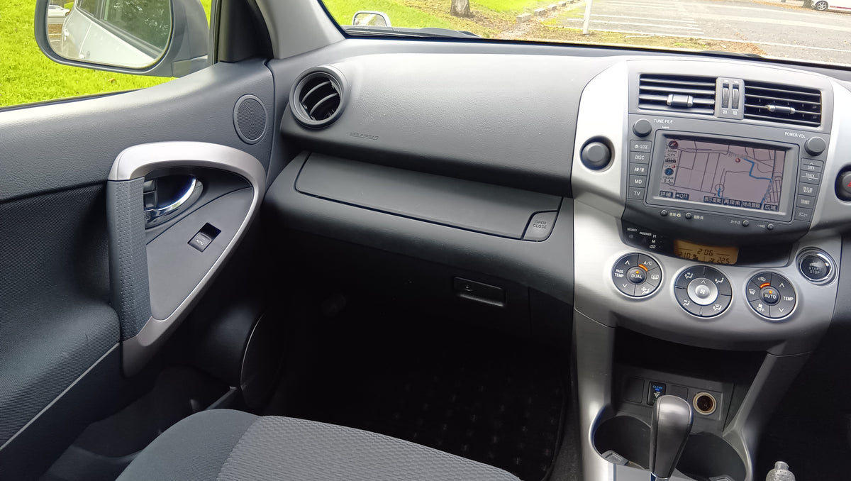1077. TOYOT RAV4 G 2011