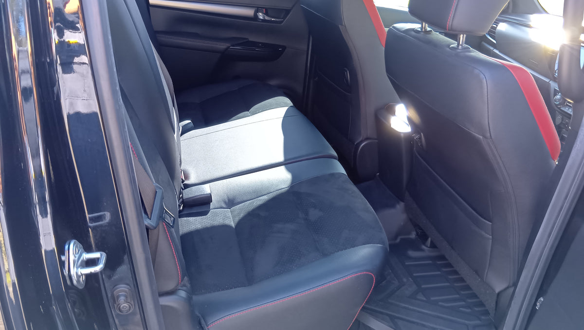 1078. TOYOTA Hilux Z-GR SPORTS 2022