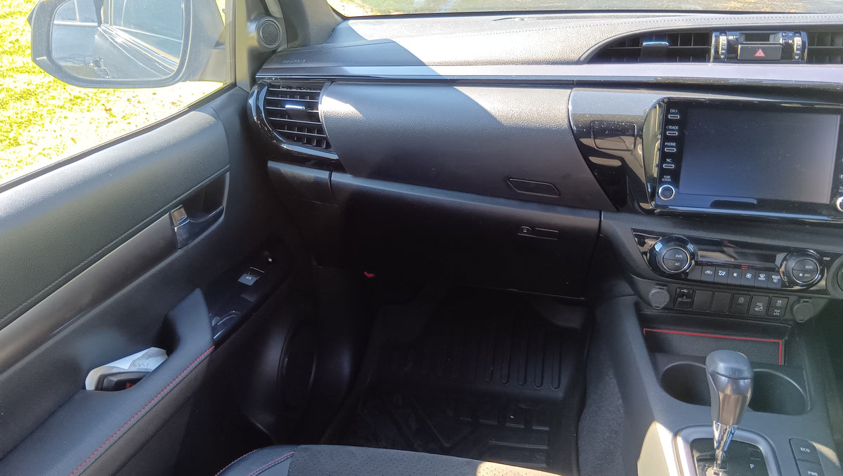 1078. TOYOTA Hilux Z-GR SPORTS 2022
