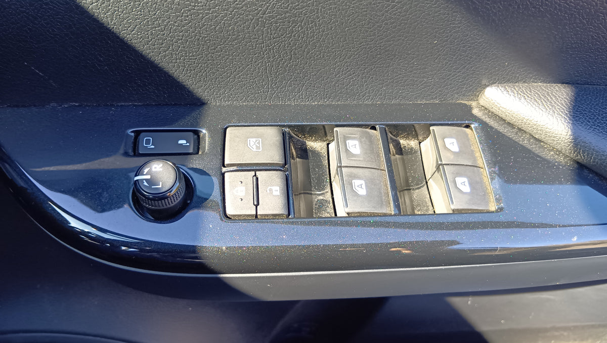 1078. TOYOTA Hilux Z-GR SPORTS 2022