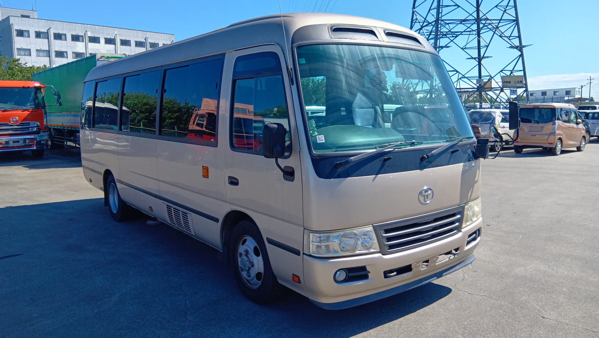 1079. TOYOTA COASTER EX 2015