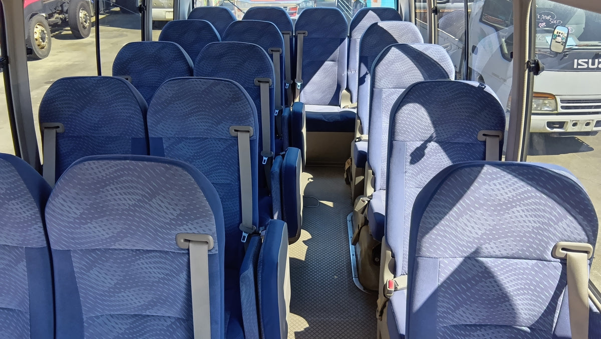 1079. TOYOTA COASTER EX 2015