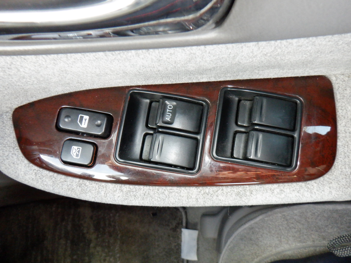 982. TOYOTA CROWN ROYAL EXTRA 1999 JZS171-0009961
