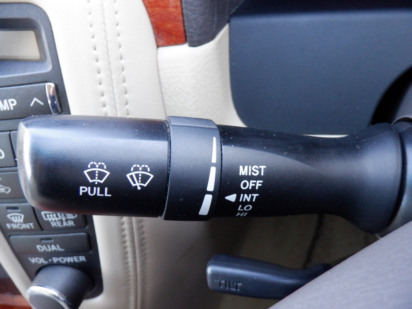 923 TOYOTA CROWN ROYAL 2.5 ROYAL SALOON 2004 GRS180-5011794