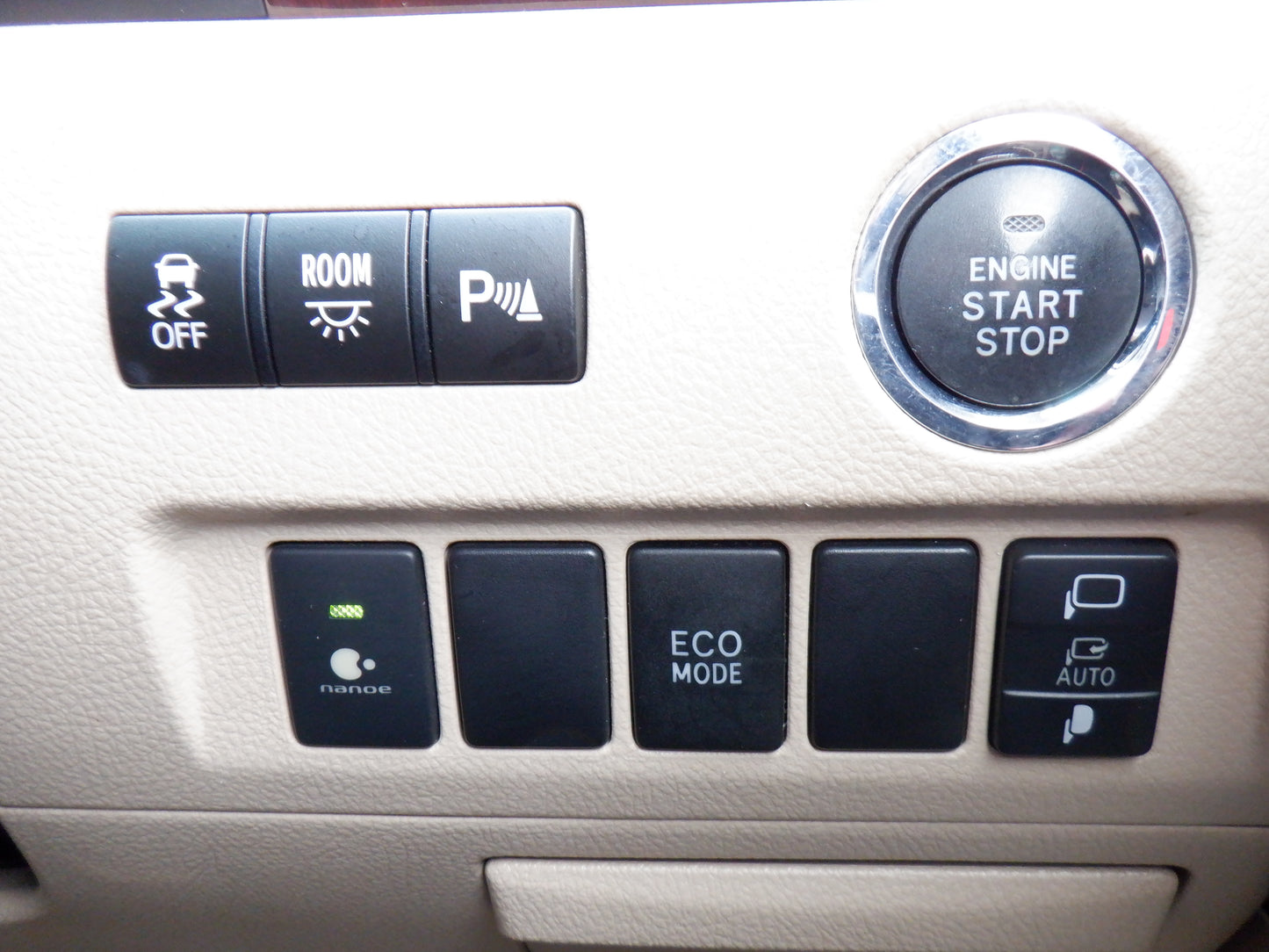990 TOYOTA ALPHARD 240G 2012 ANH20-8213940
