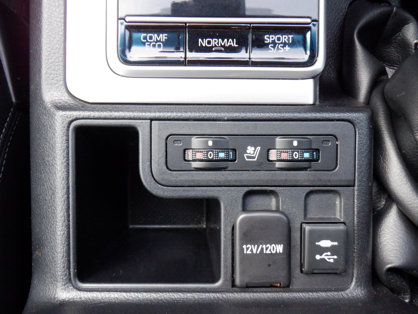 940 TOYOTA LAND CRUISER PRADO TZ-G 2019 GDJ151-0008349