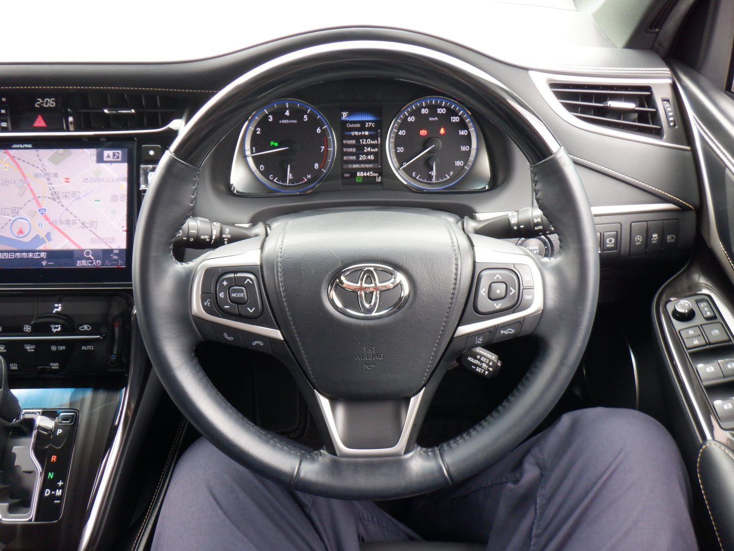 1070 TOYOTA HARRIER PREMIUM 2018 ZSU60-0155235