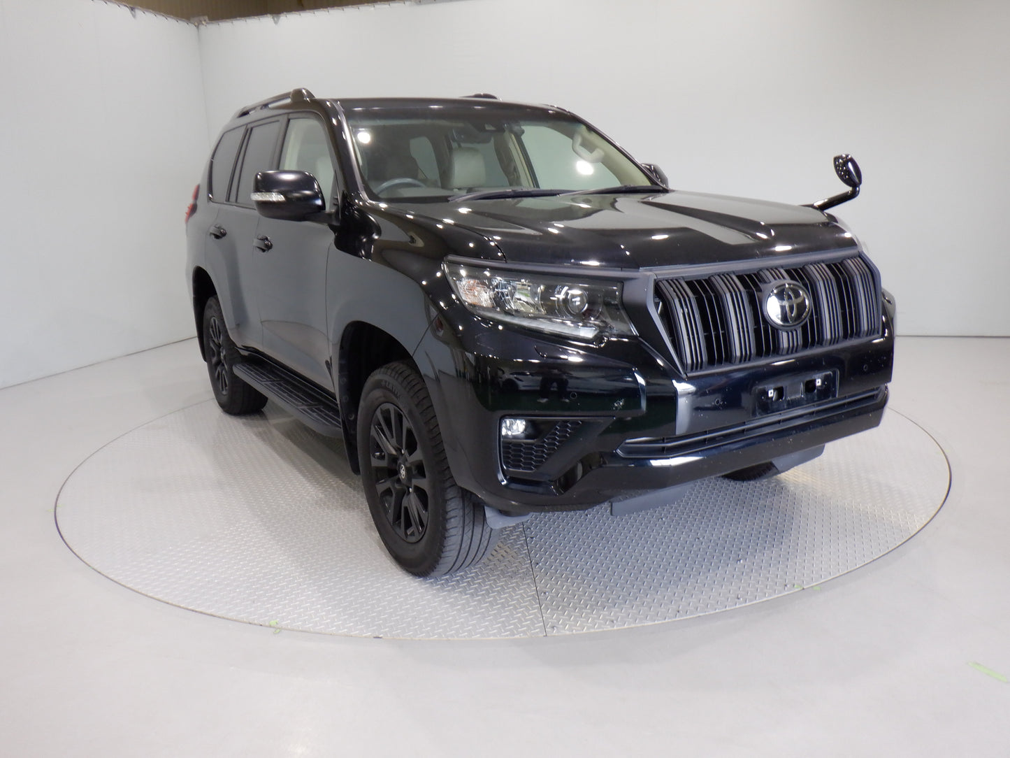 850	TOYOTA	LAND CRUISER PRADO	TX L PACKAGE MATTE BLACK EDITION	2022	 / 	Milage:	34,500	Km
