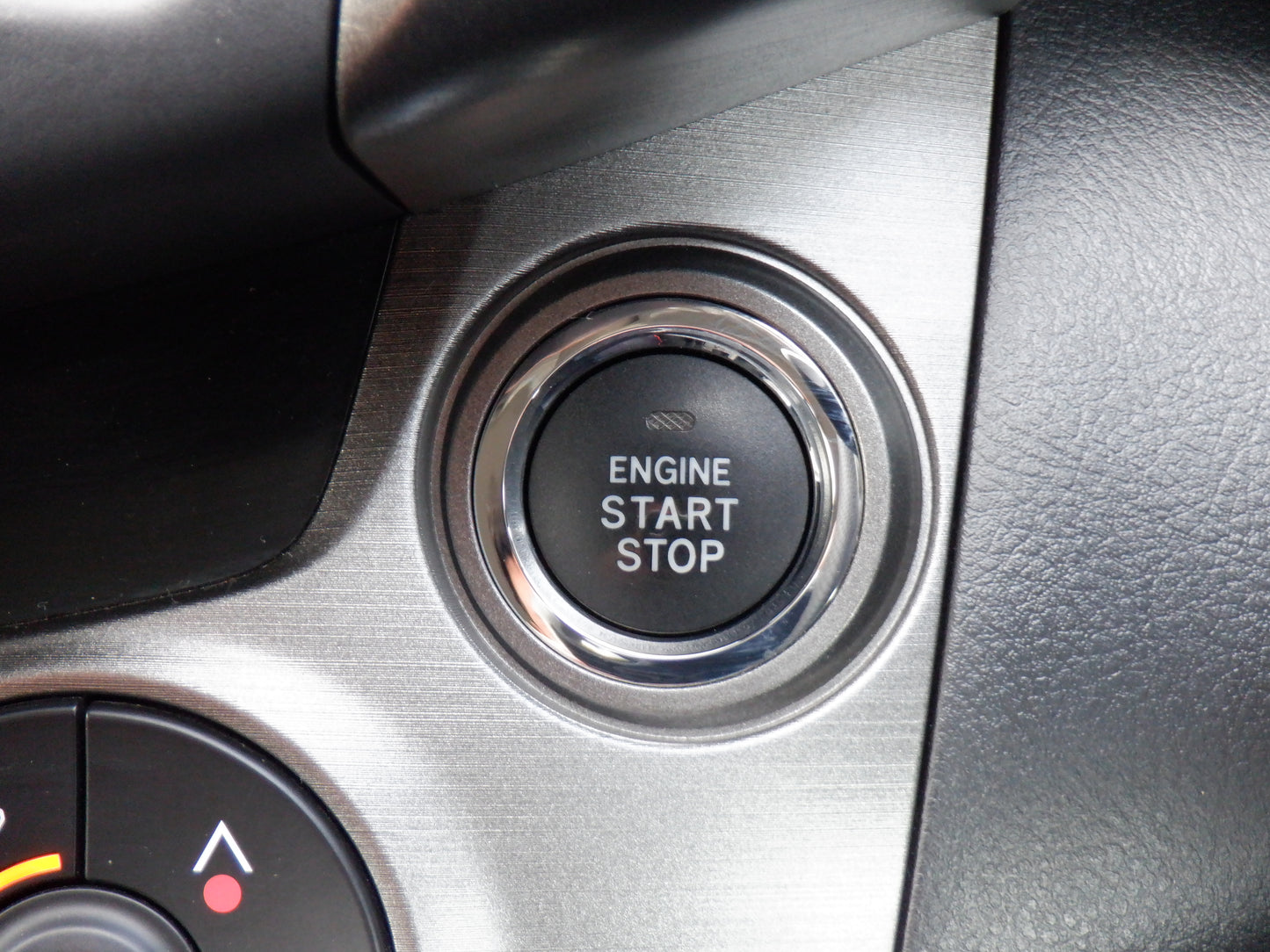 1052　TOYOTA VANGUARD 240S 2013 ACA38-5251872
