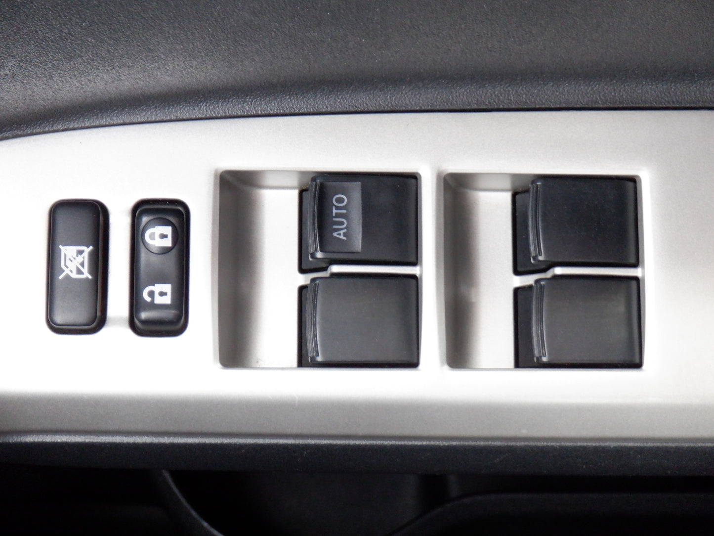 1045 TOYOTA COROLLA RUMION 1.5G SMART PACKAGE 2009 NZE151-1070995