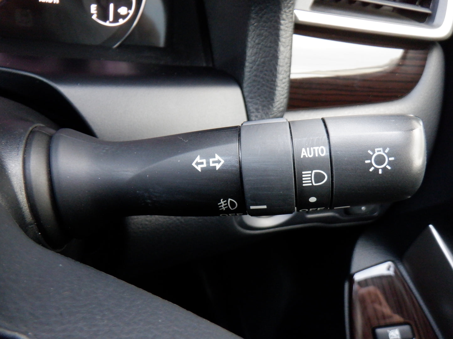 939 TOYOTA PREMIO 1.8X_L PACKAGE 2018 ZRT260-3109568