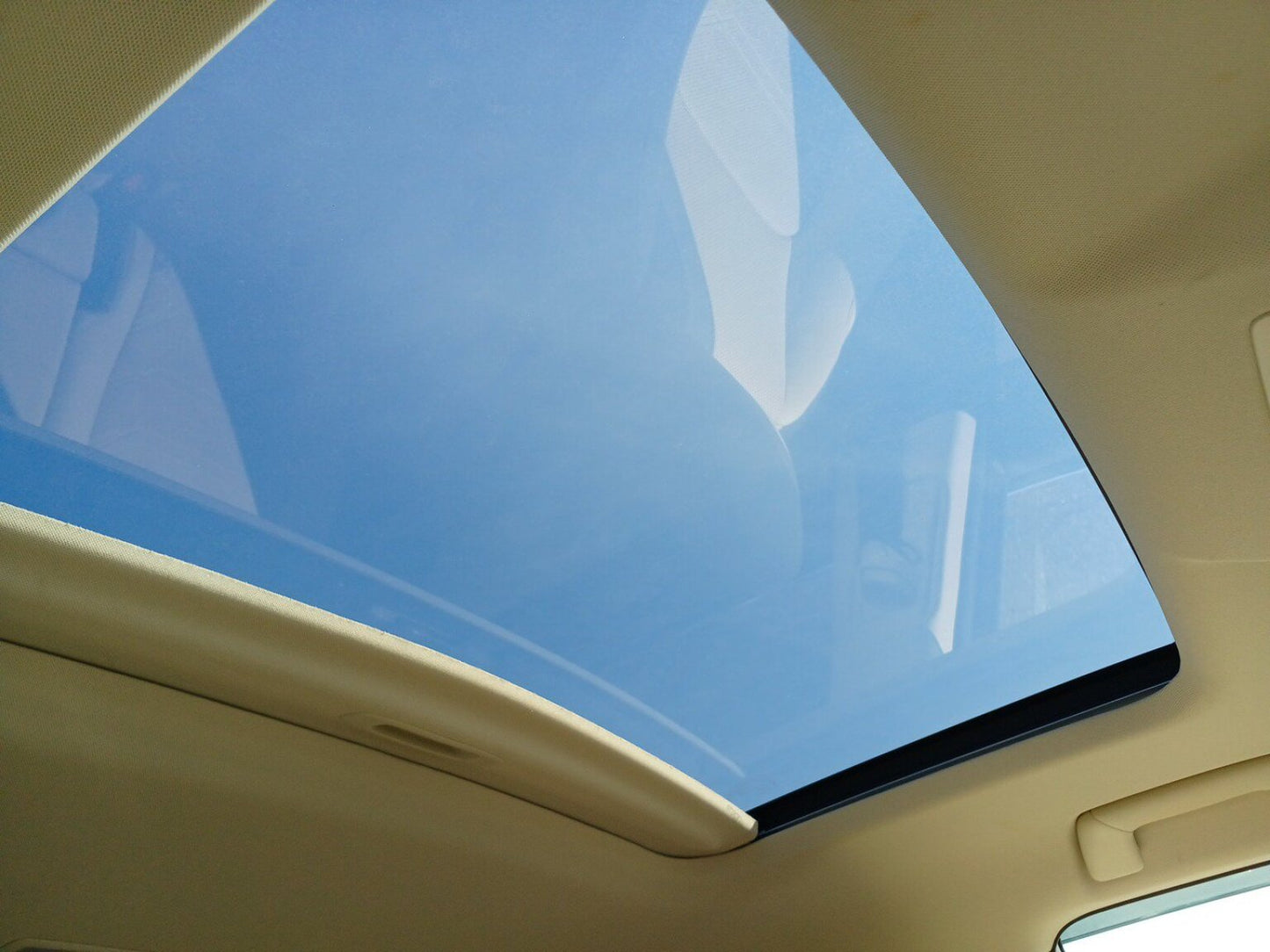 952 LEXUS NX NX300 version L White Leather package2019 / Milage: 48,240 Km