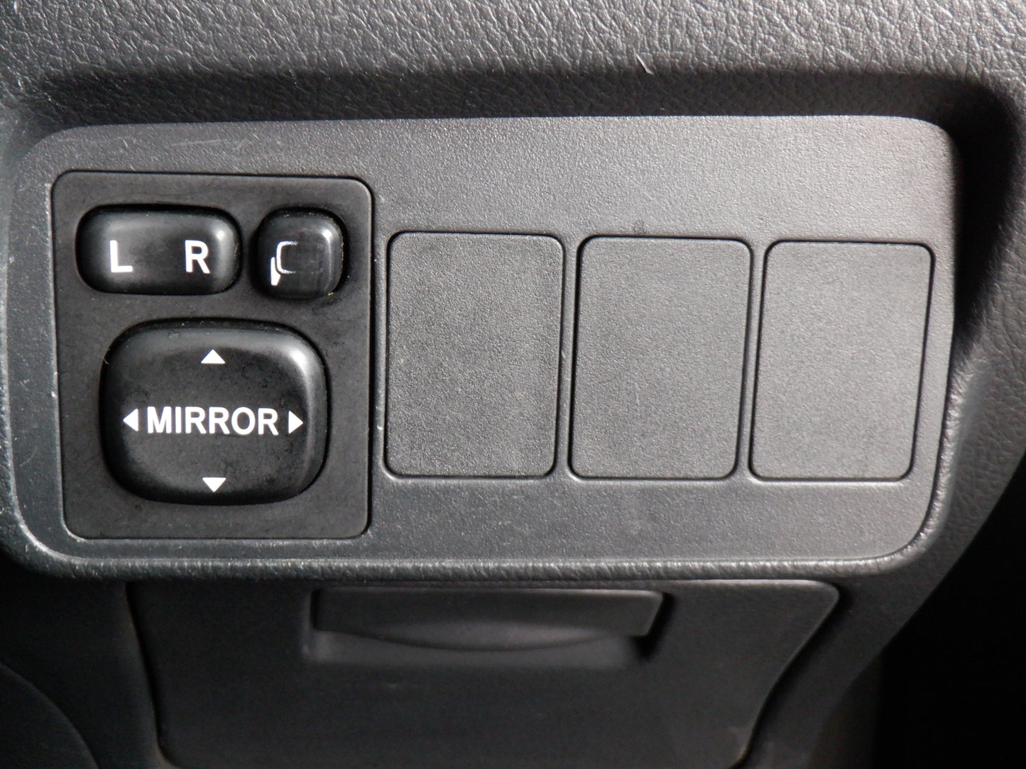 1023 TOYOTA COROLLA FIELDER 1.5X HID SELECTION 2007 NZE141-9052273