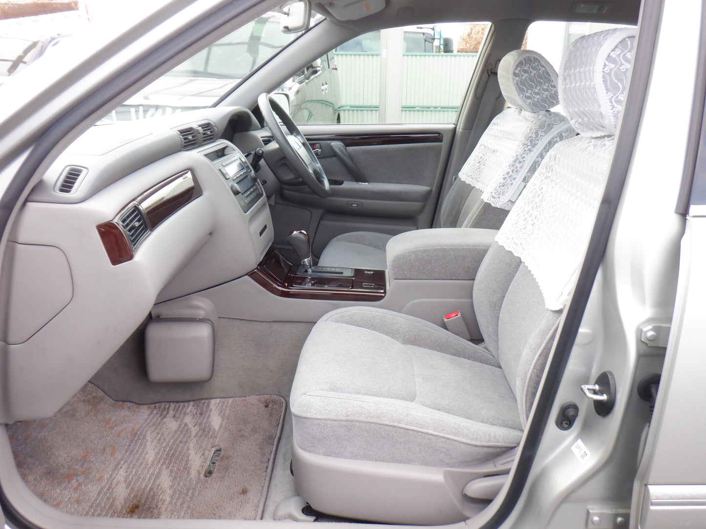 982. TOYOTA CROWN ROYAL EXTRA 1999 JZS171-0009961
