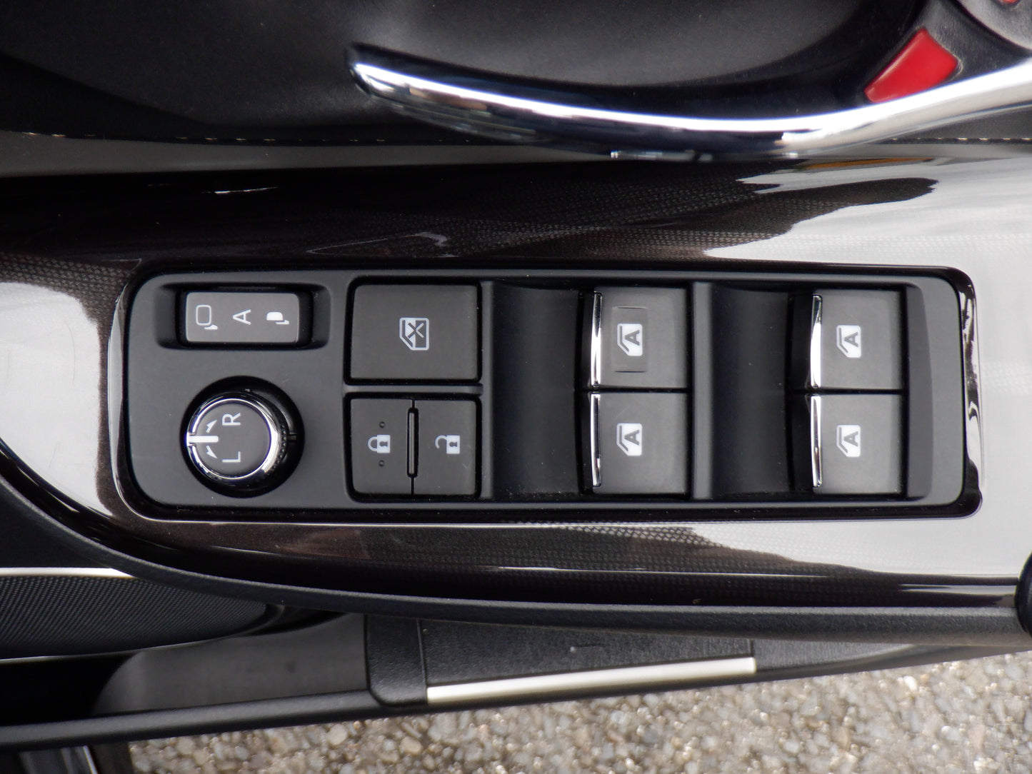1070 TOYOTA HARRIER PREMIUM 2018 ZSU60-0155235