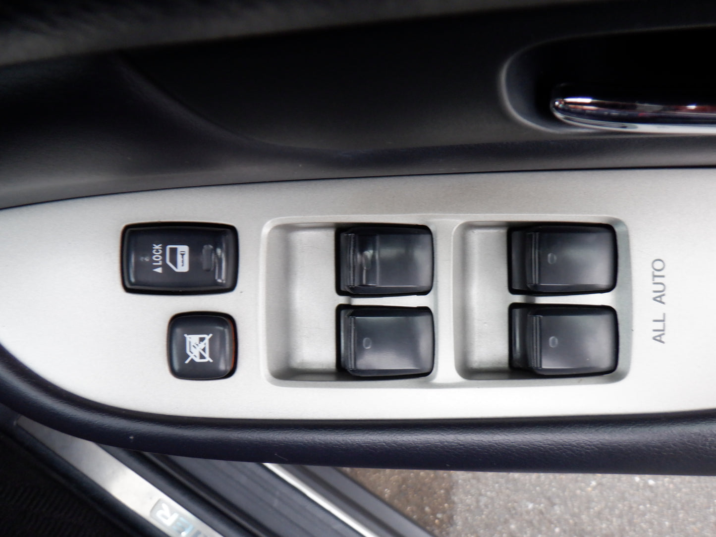 1055 TOYOTA HARRIER 240G 2007 ACU30-0073903