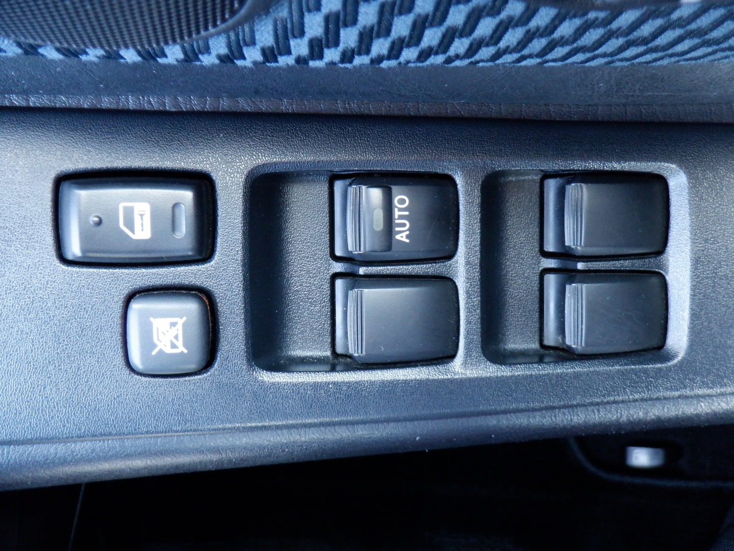1041 TOYOTA KLUGER L 2.4S 2003 ACU20-0077627