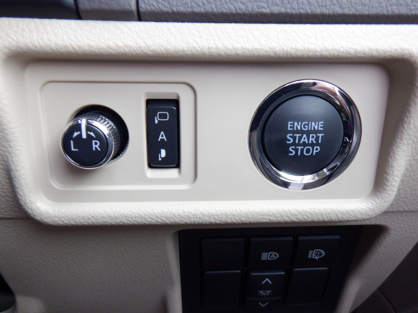 1069 TOYOTA LAND CRUISER PRADO TX L PACKAGE 2018 TRJ150-0086440