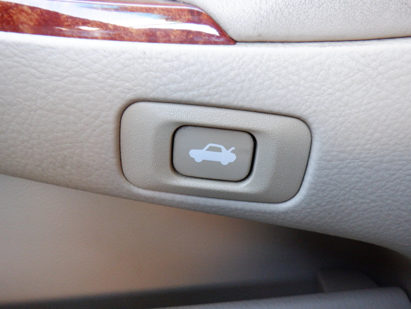 923 TOYOTA CROWN ROYAL 2.5 ROYAL SALOON 2004 GRS180-5011794