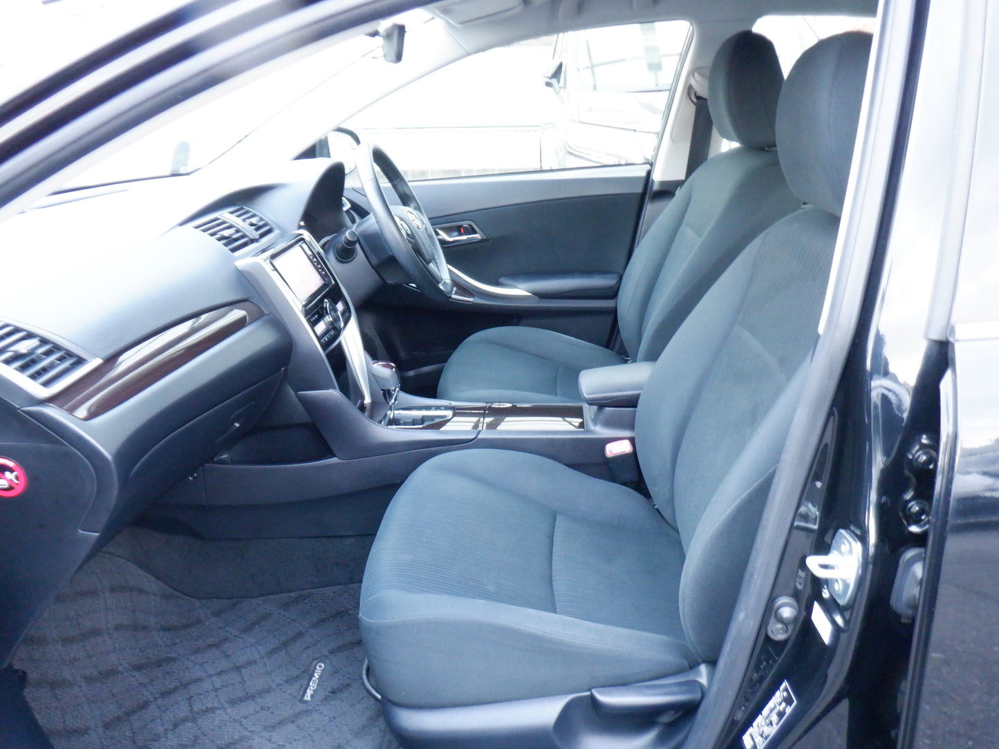 939 TOYOTA PREMIO 1.8X_L PACKAGE 2018 ZRT260-3109568