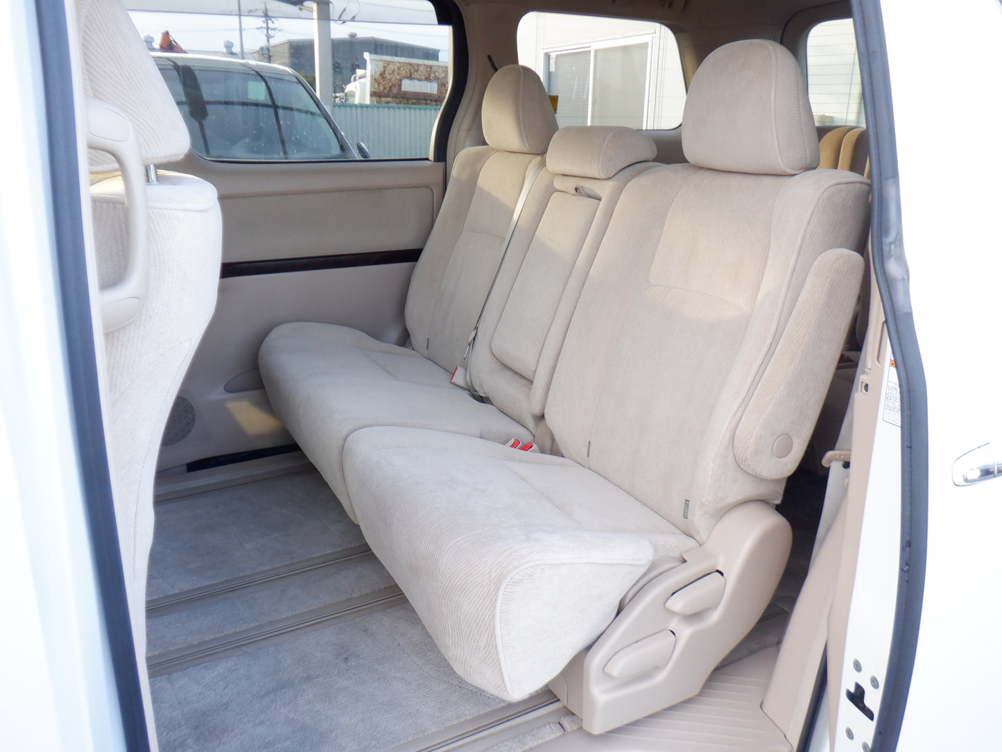 990 TOYOTA ALPHARD 240G 2012 ANH20-8213940