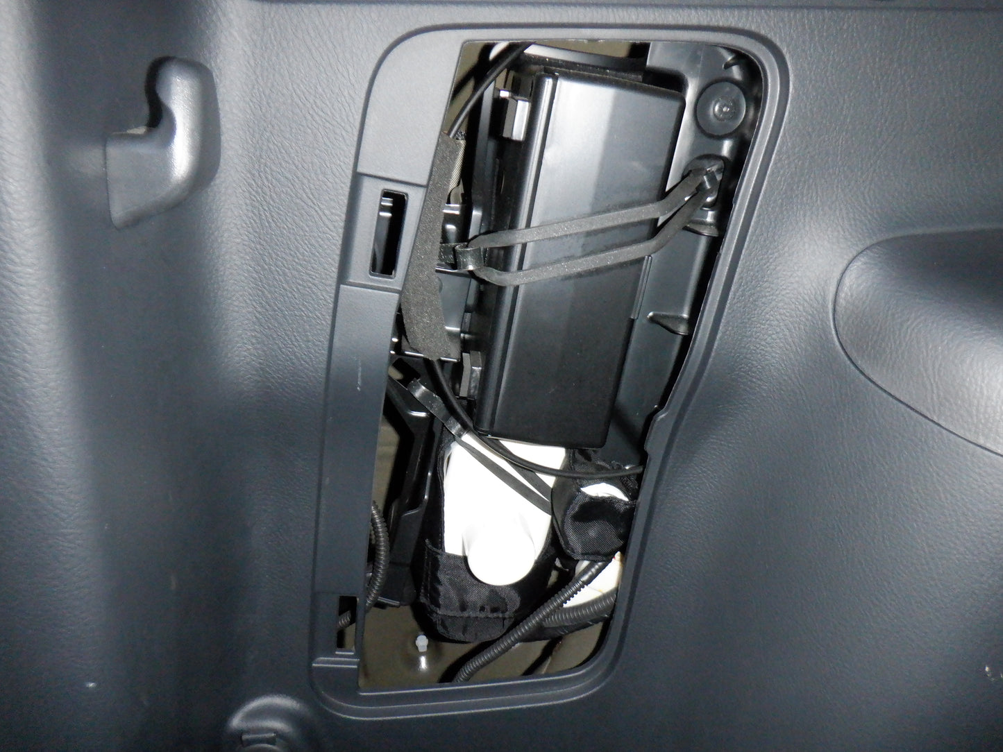 921 TOYOTA VANGUARD 240S 2008 ACA38-5119390 DIRECT SHIPMENT FROM TOYOTA DEALER IN JAPAN