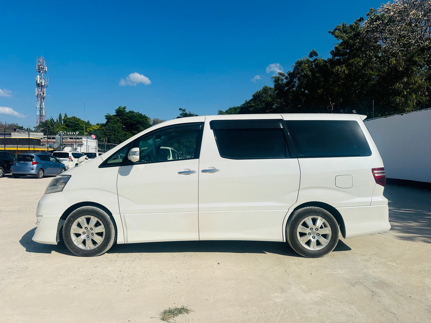 557 Toyota Alphard AS 2007