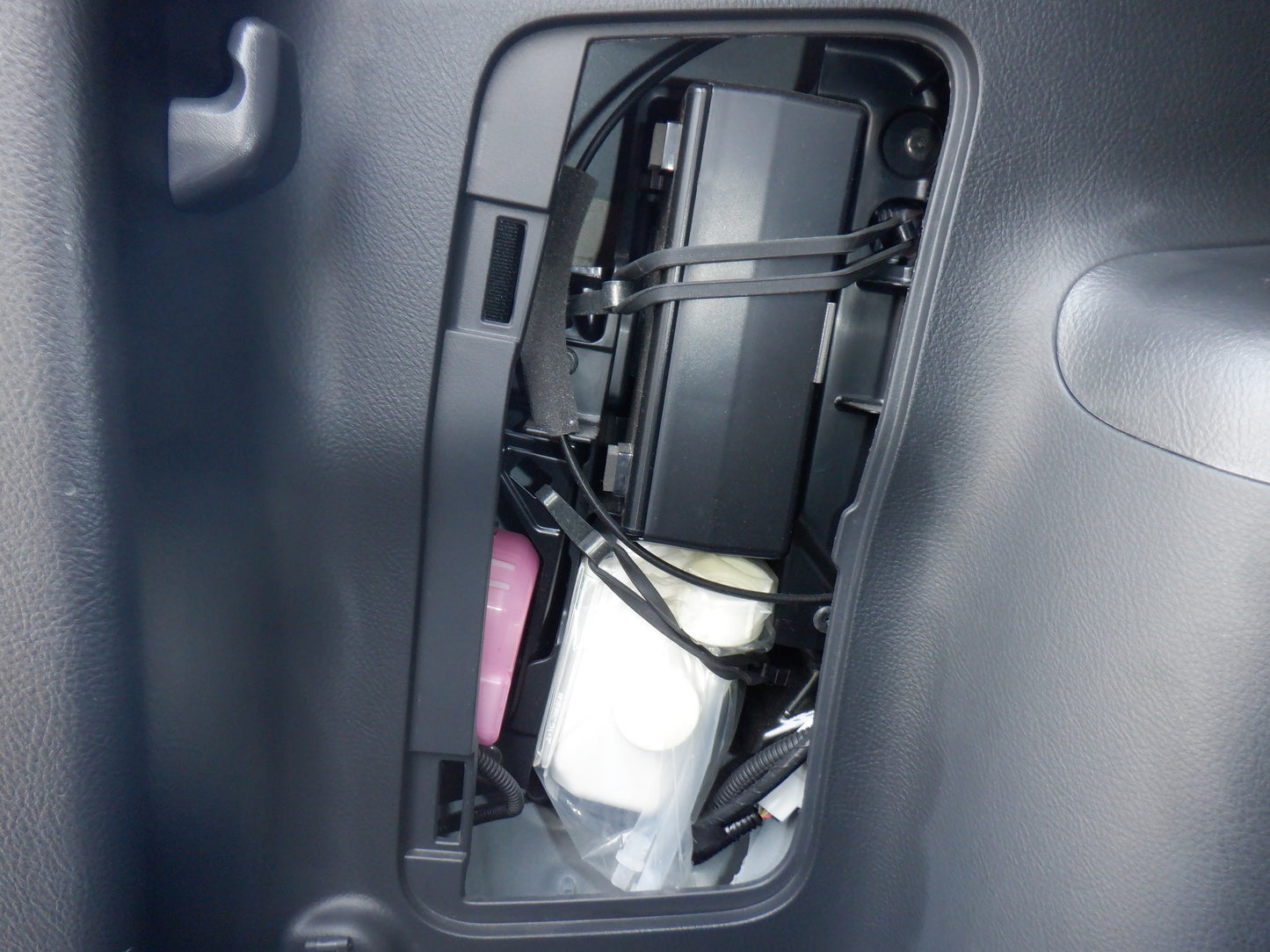 1025.TOYOTA VANGUARD 240S S PACKAGE 2012 ACA38-5220830