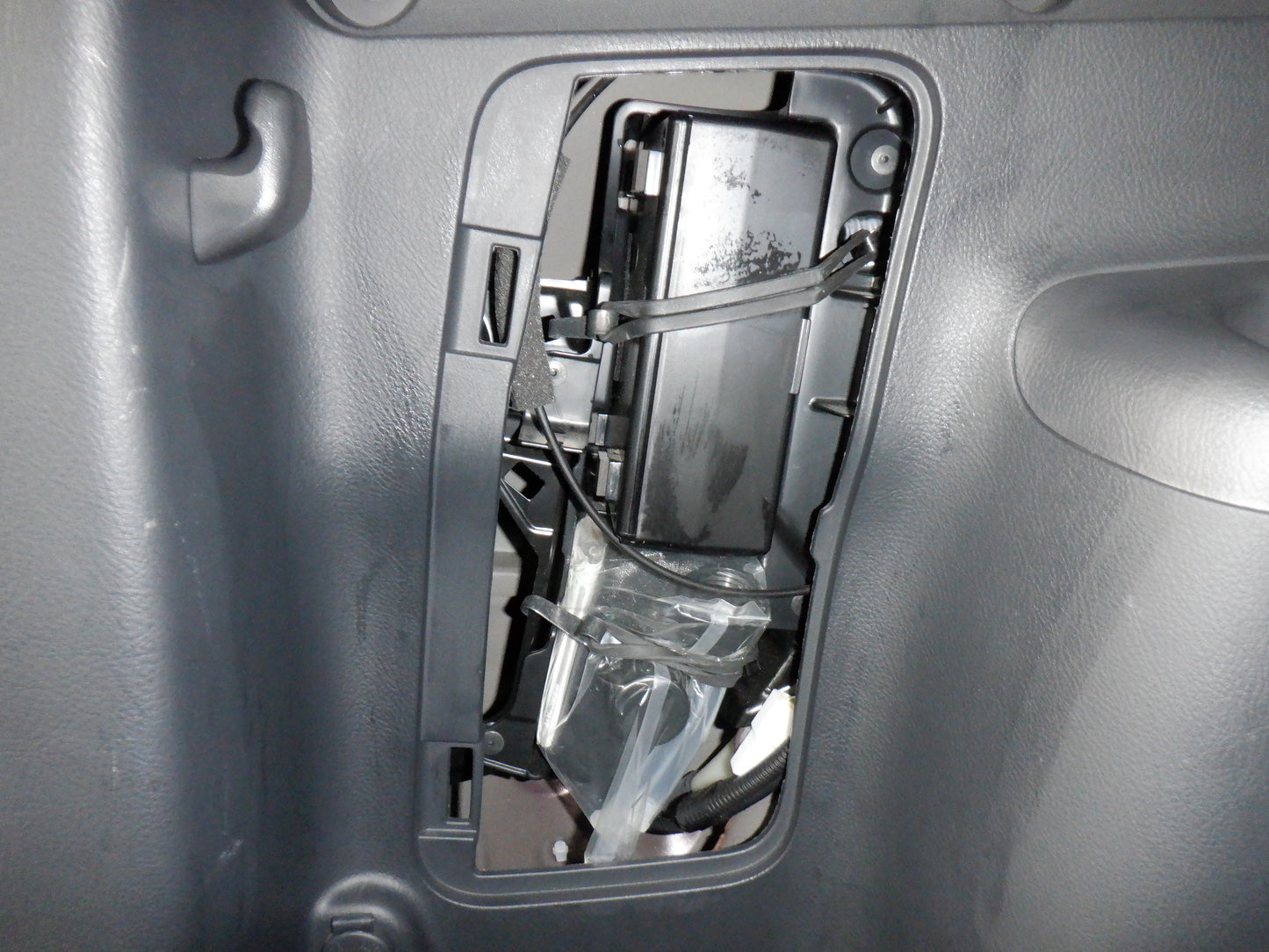 1024 TOYOTA VANGUARD 240S 2012 ACA38-5245323