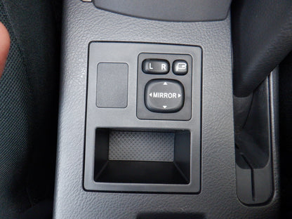 846	TOYOTA	VANGUARD	240S	2010	 / 	Milage:	13,700	Km