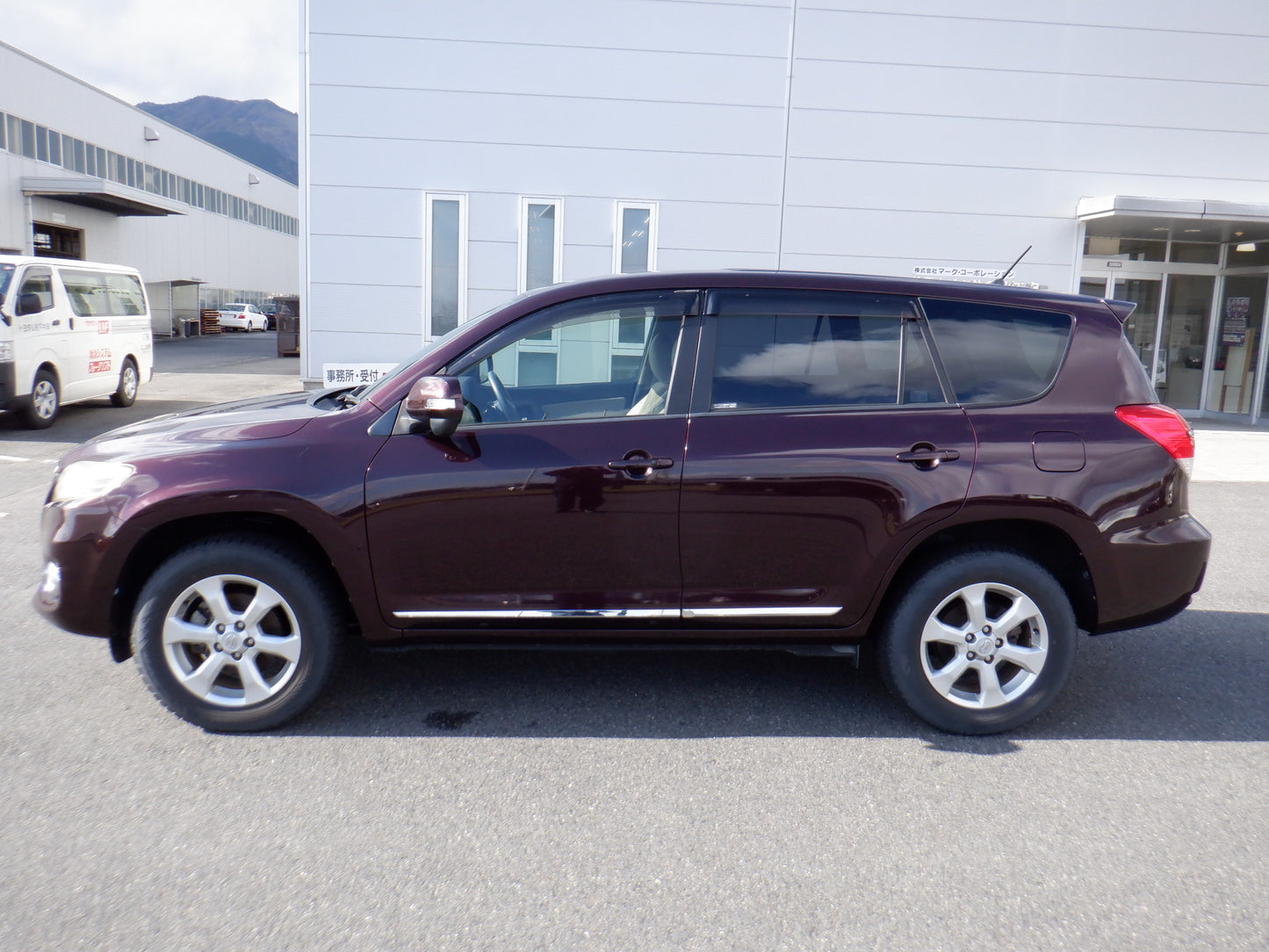 848	TOYOTA	VANGUARD	240S G PACKAGE	2011	 / 	Milage:	31,300	Km