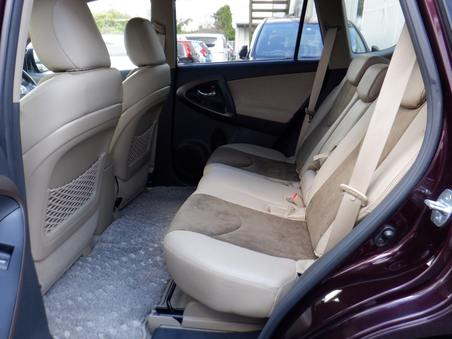 848	TOYOTA	VANGUARD	240S G PACKAGE	2011	 / 	Milage:	31,300	Km