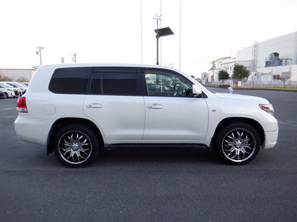 841 TOYOTA	LAND CRUISER AX 2008 / Milage: 88,500Km