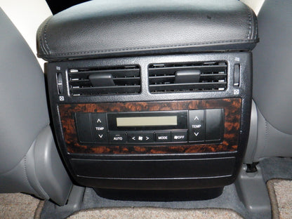841 TOYOTA	LAND CRUISER AX 2008 / Milage: 88,500Km