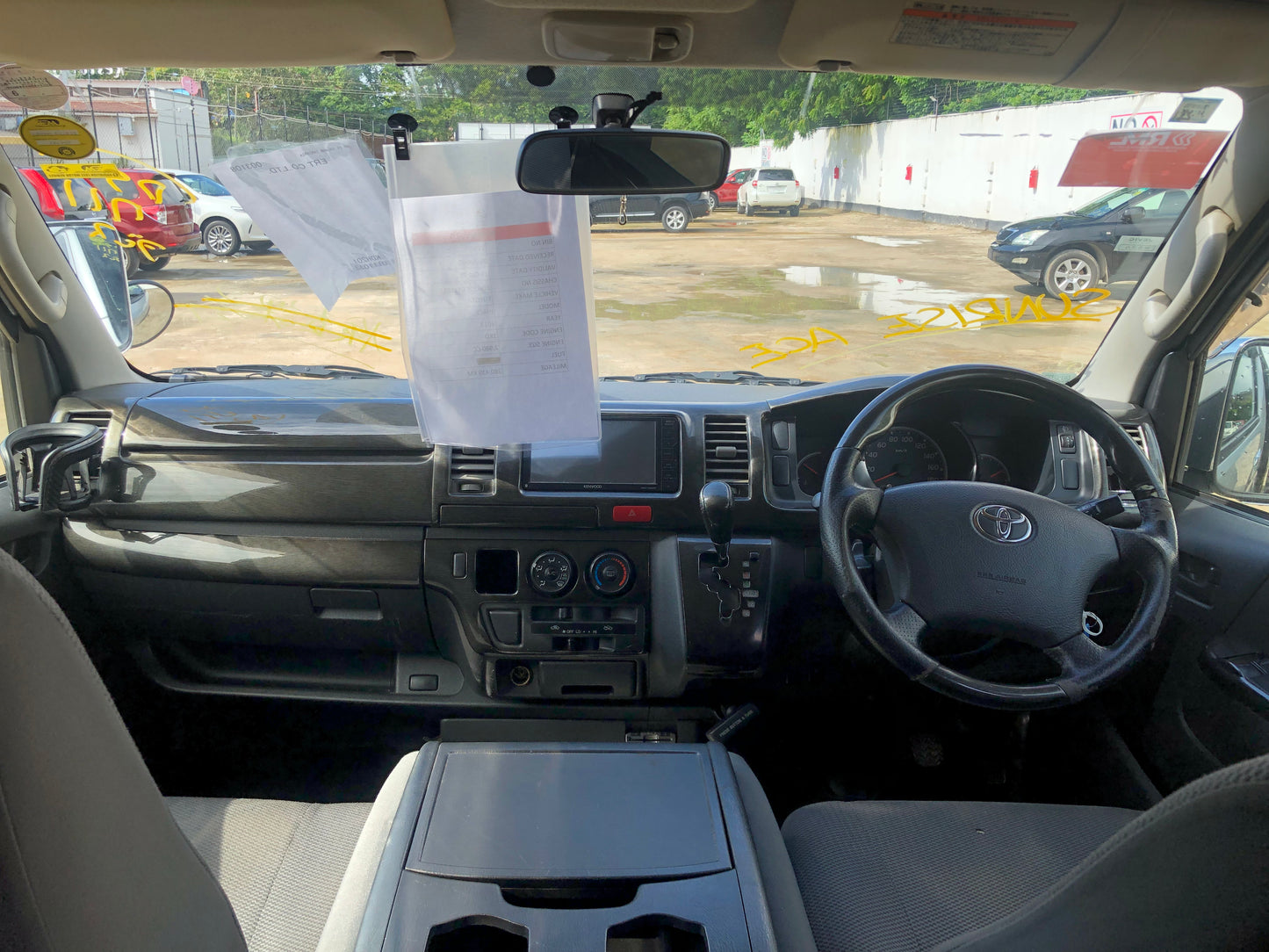 715 TOYOTA HIACE DX 2013