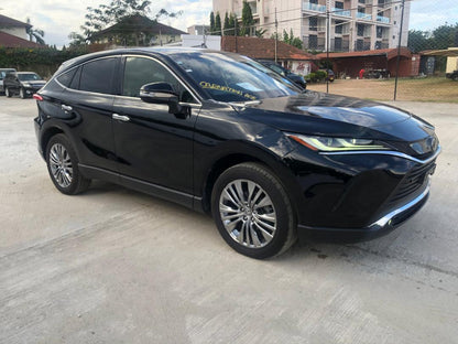 817. Toyota Harrier Z 2020
