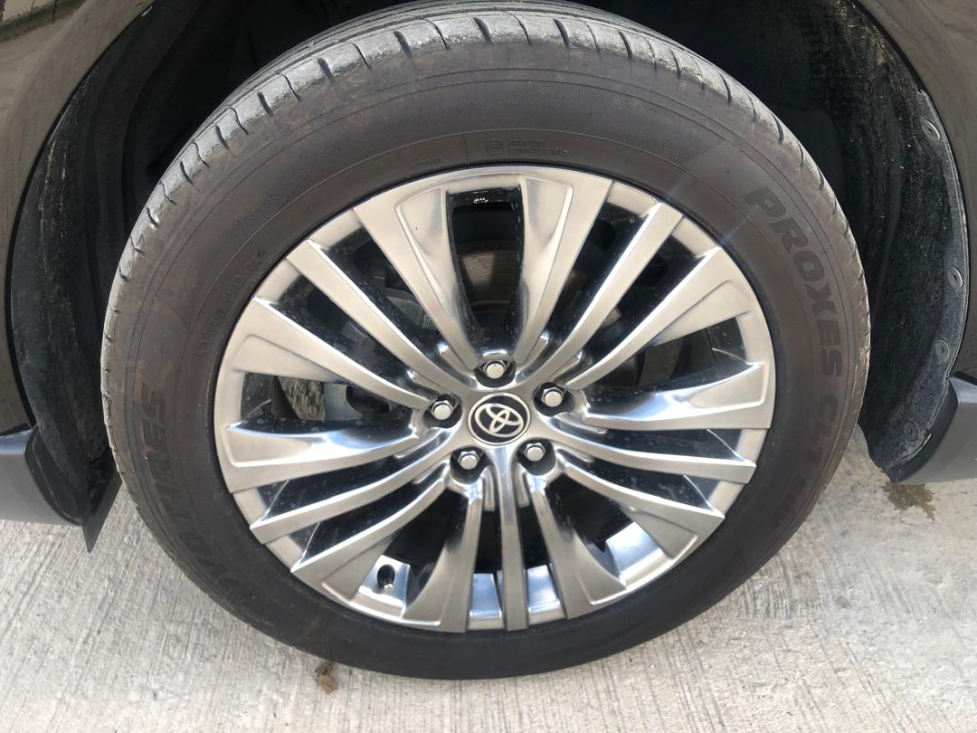 817. Toyota Harrier Z 2020