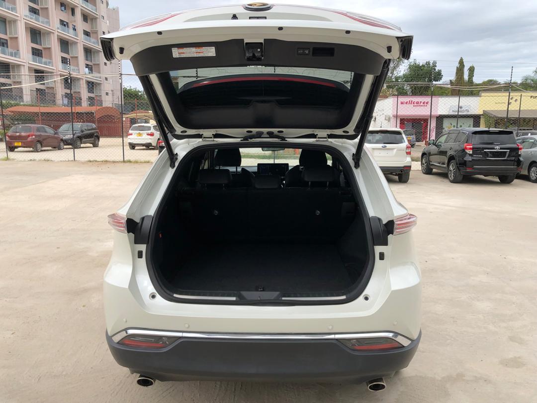 813. Toyota Harrier S 2021