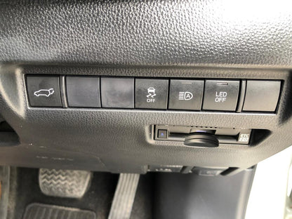 813. Toyota Harrier S 2021