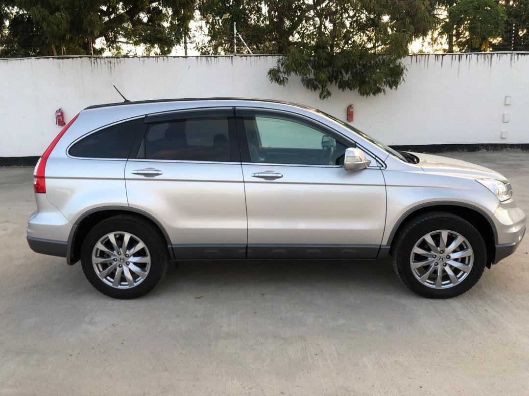 837	HONDA CR-V	ZL HDD NAVI ALCANTARA STYLE 2010 RE3-1301343 DIRECT SHIPMENT FROM TOYOTA DEALER IN JAPAN