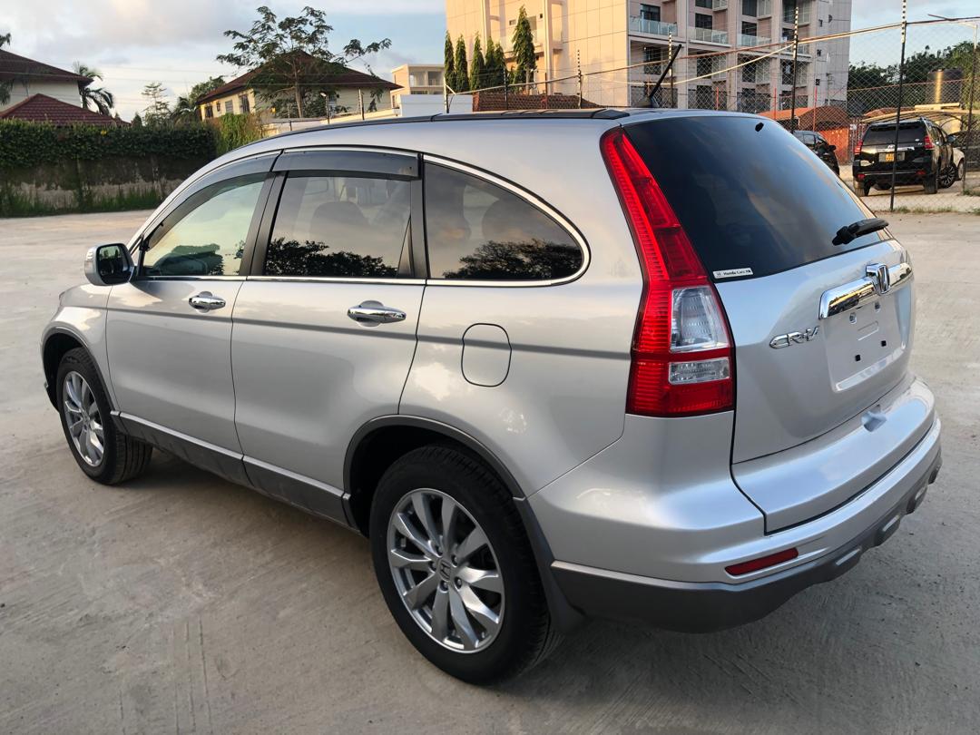 837	HONDA CR-V	ZL HDD NAVI ALCANTARA STYLE 2010 RE3-1301343 DIRECT SHIPMENT FROM TOYOTA DEALER IN JAPAN