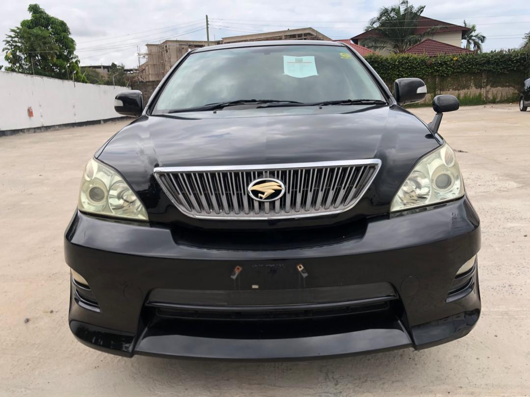 834. Toyota Harrier 240G 2009