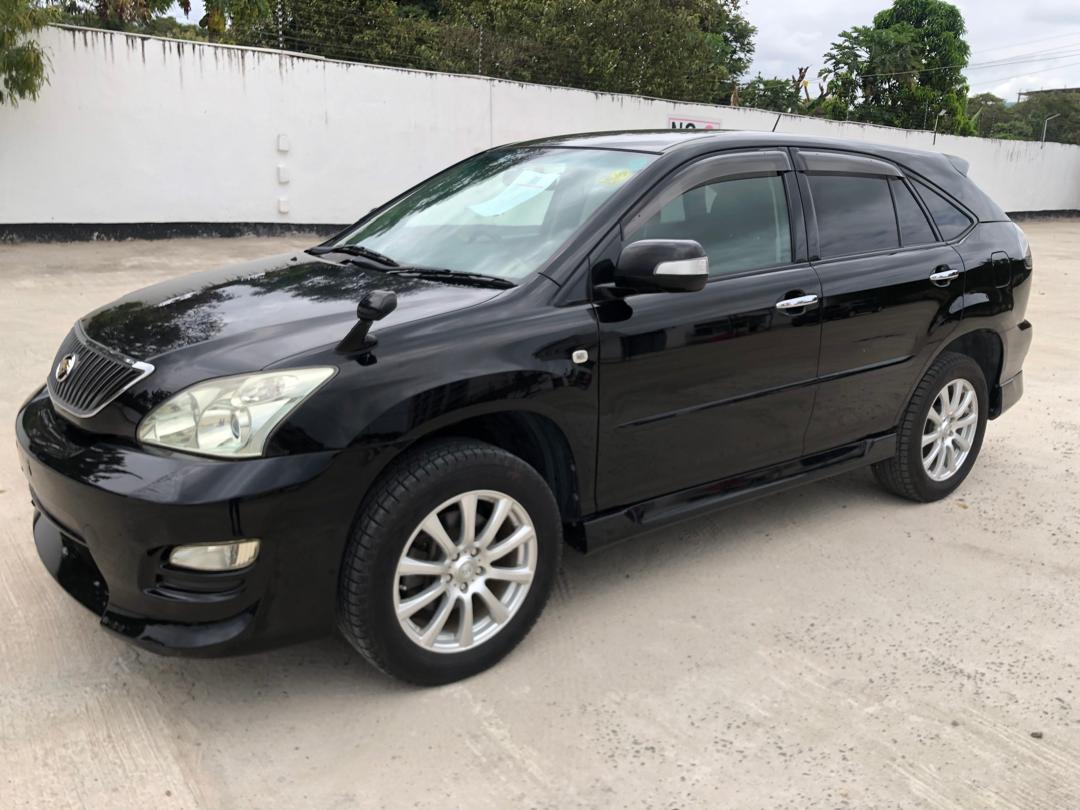 834. Toyota Harrier 240G 2009