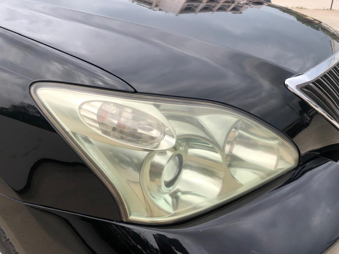 834. Toyota Harrier 240G 2009