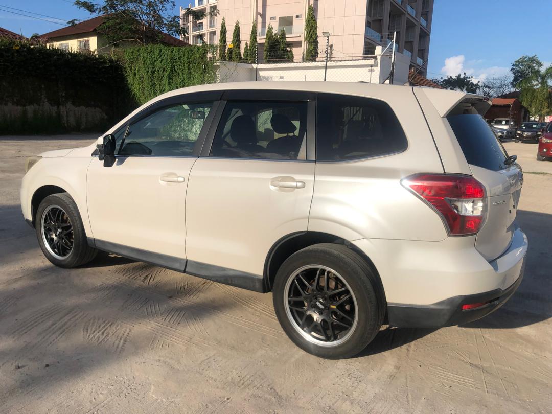 827. Subaru Forester 2.0I-L EYESIGHT 2014