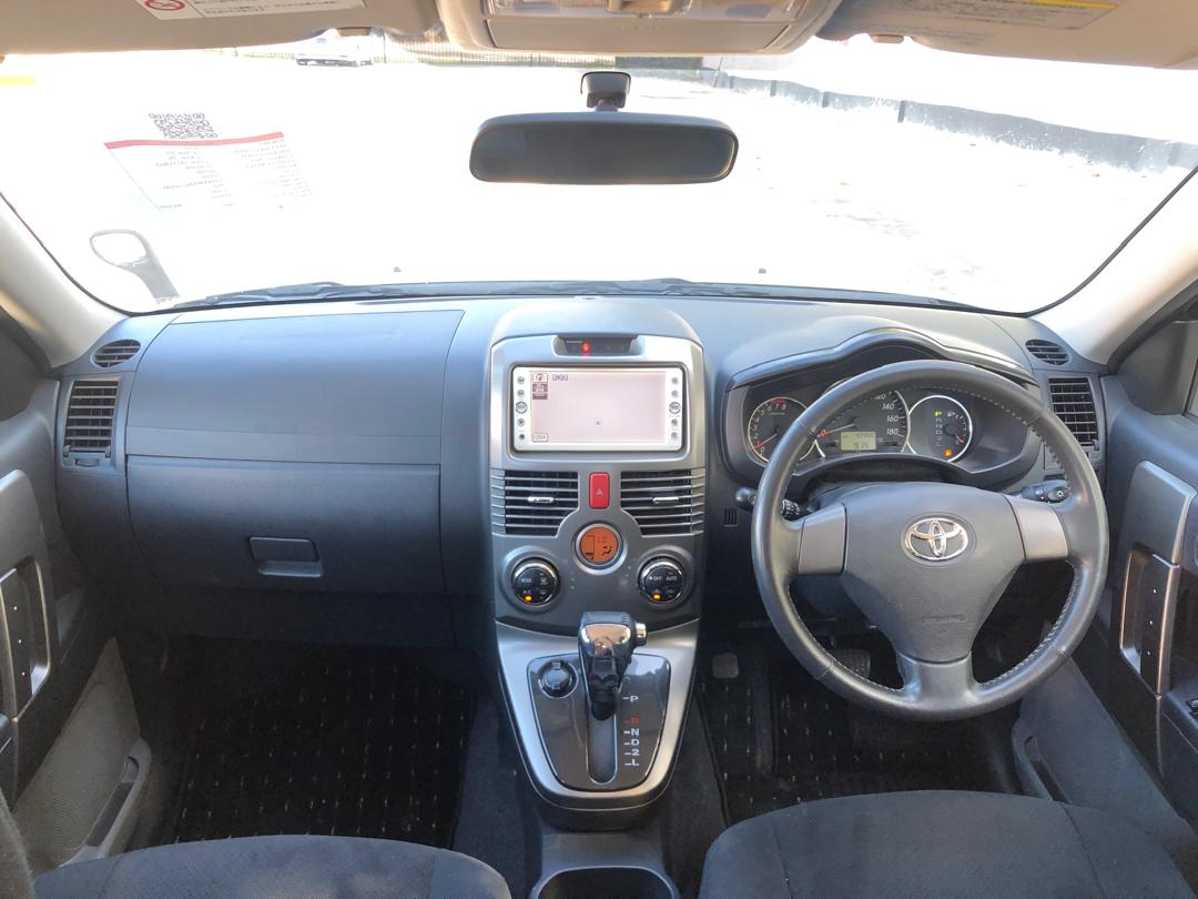 829. Toyota Rush  G 2010