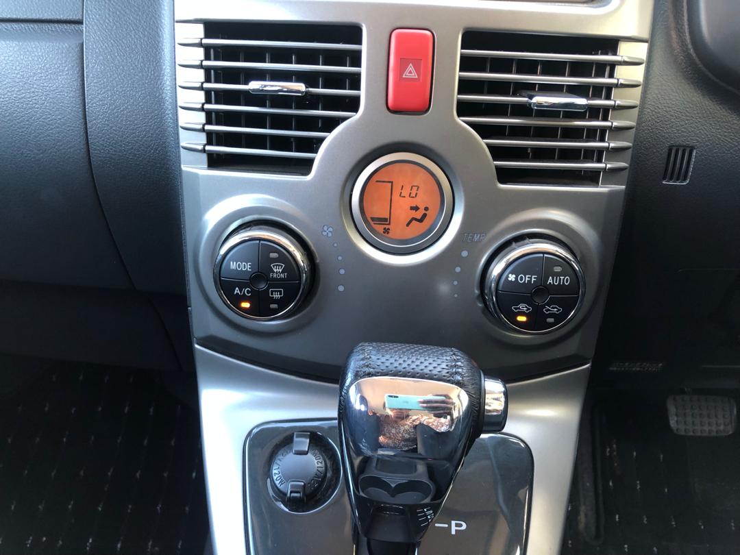 829. Toyota Rush  G 2010